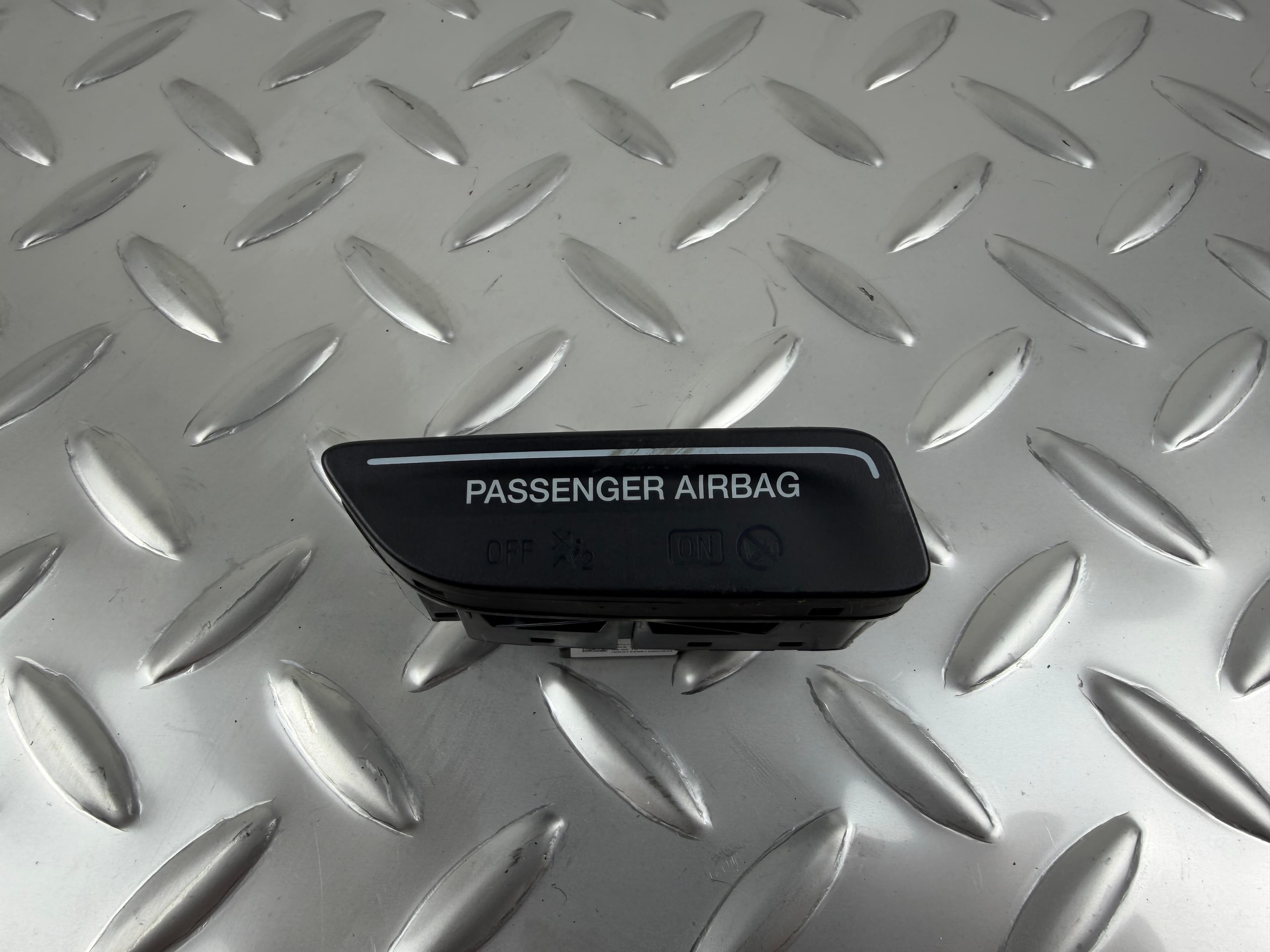 Індикатор подушки безпеки пасажира Ford Escape MK3 17-19