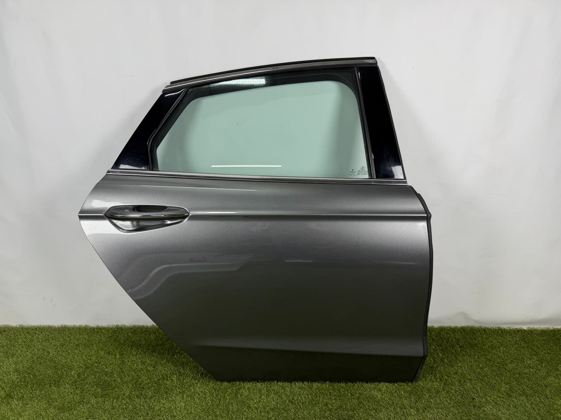 Двері голі задні праві Ford Fusion mk5 13-20 графіт UJ - фото 1