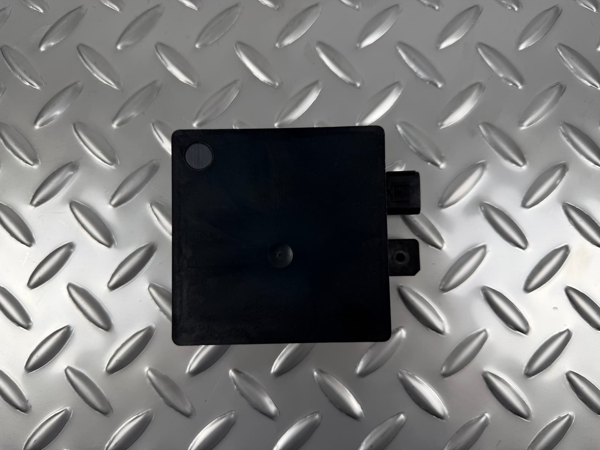 Датчик сліпих зон лівий/правий Ford Escape MK3 13-16 - фото 1