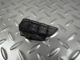 Кнопки відкриття дверей багажника Ford Escape MK3 13-16 під парктроніки та авто паркінг - превью 1