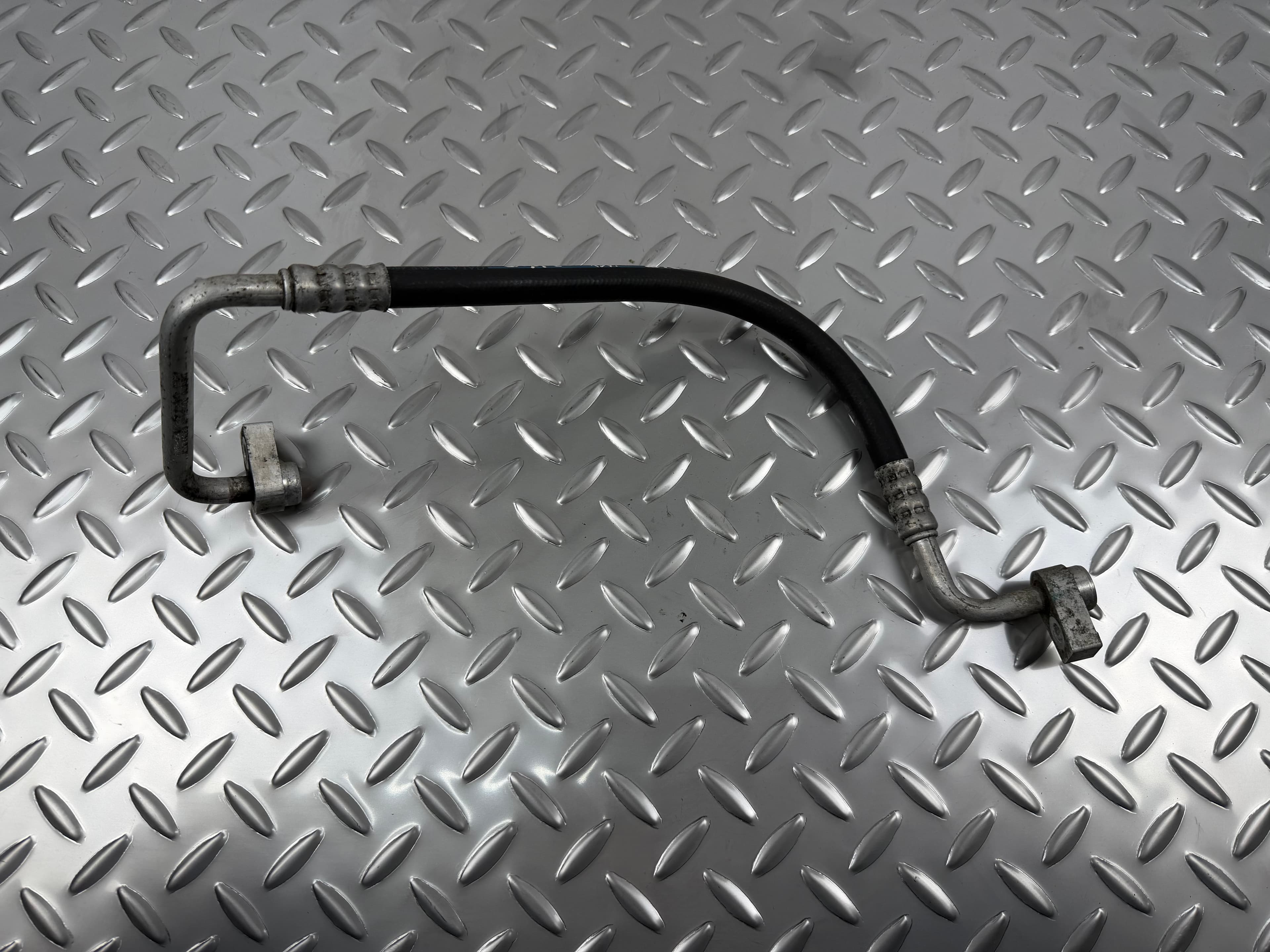 Трубка кондиціонера конденсер-компресор Ford Escape MK3 13-16 2.0T