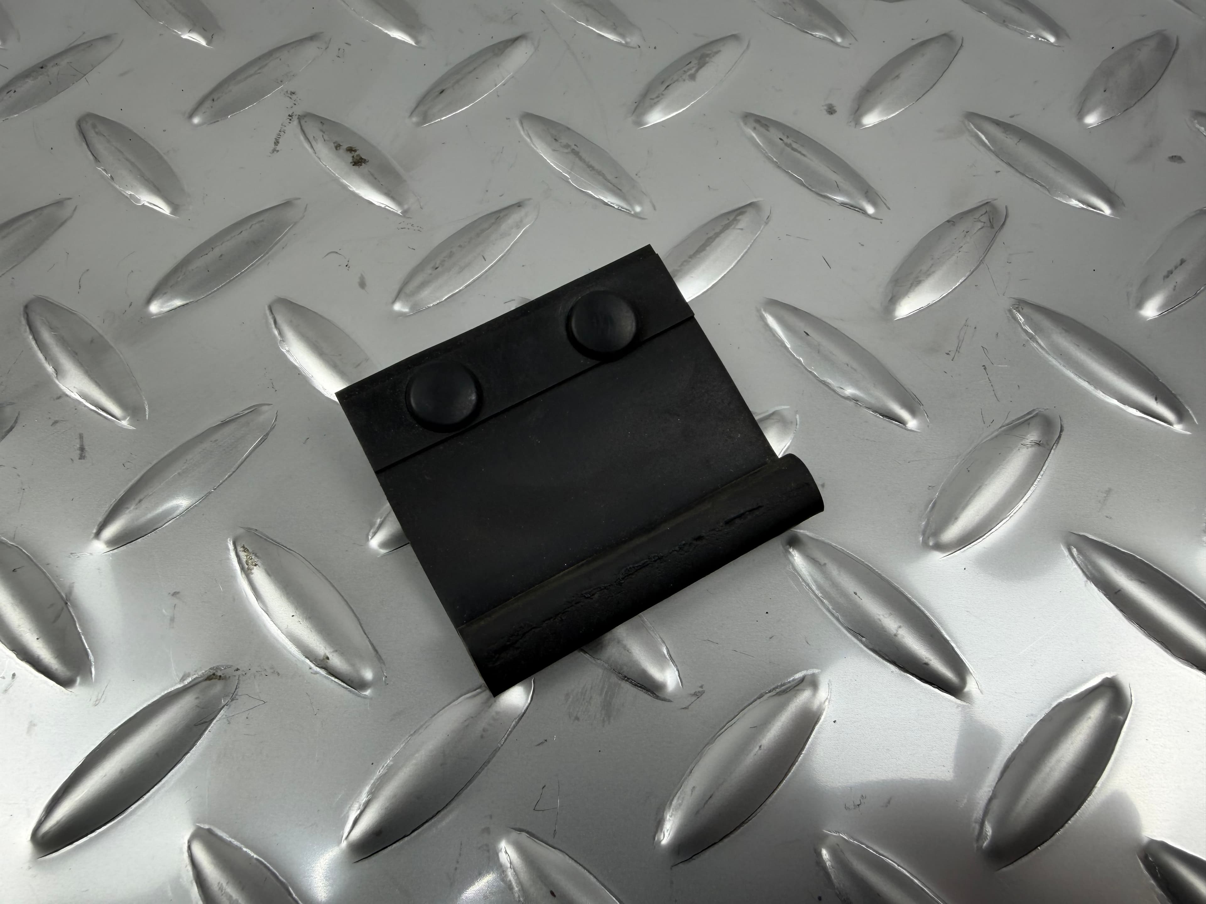 Ущільнювач капота Ford Escape MK3 13-19