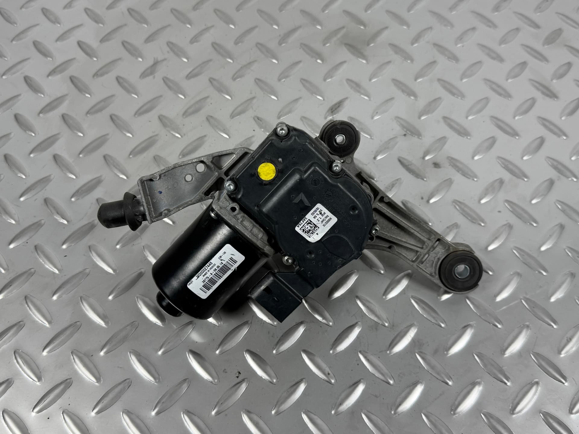 Трапеція двірників очищувача з мотором передня права Ford Escape MK3 13-19 - фото 1