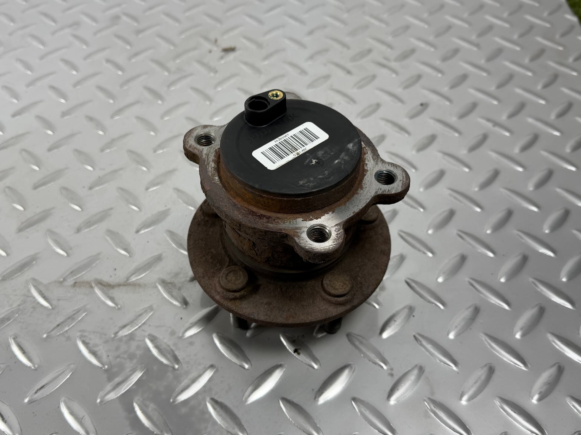 Ступиця задня права Ford Escape MK3 13-19 FWD - фото 1