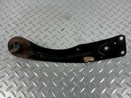 Важіль задній правий Ford Escape MK3 13-19 цілі сайлентблоки, іржавий - превью 1