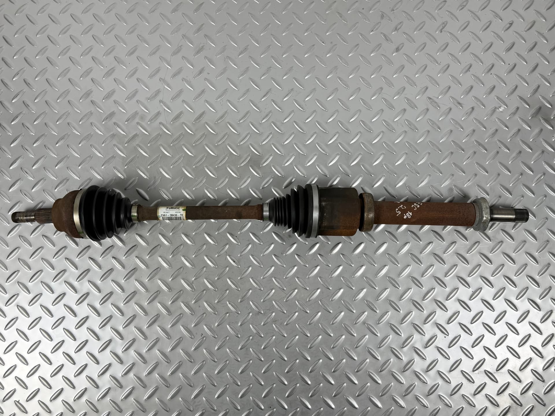 Привід піввісь передня права Ford Escape MK3 13-19 2.5 - фото 1