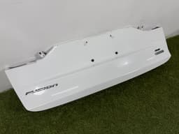 Накладка кришки багажника Ford Fusion mk5 19-20 під номер білий YZ - превью 3