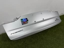 Накладка кришки багажника Ford Fusion mk5 19-20 під номер срібло UX - превью 3