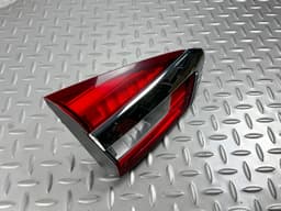 Ліхтар внутрішній кришка багажника лівий Ford Fusion mk5 19-20 галоген з хромом - превью 2