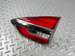 Ліхтар внутрішній кришка багажника правий Ford Fusion mk5 19-20 галоген з хромом - превью 2