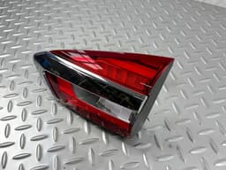 Ліхтар внутрішній кришка багажника правий Ford Fusion mk5 19-20 галоген+LED з хромом - превью 2