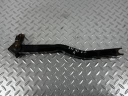 Підсилювач переднього підрамника правий Ford Escape MK3 13-19 з кронштейном - превью 2